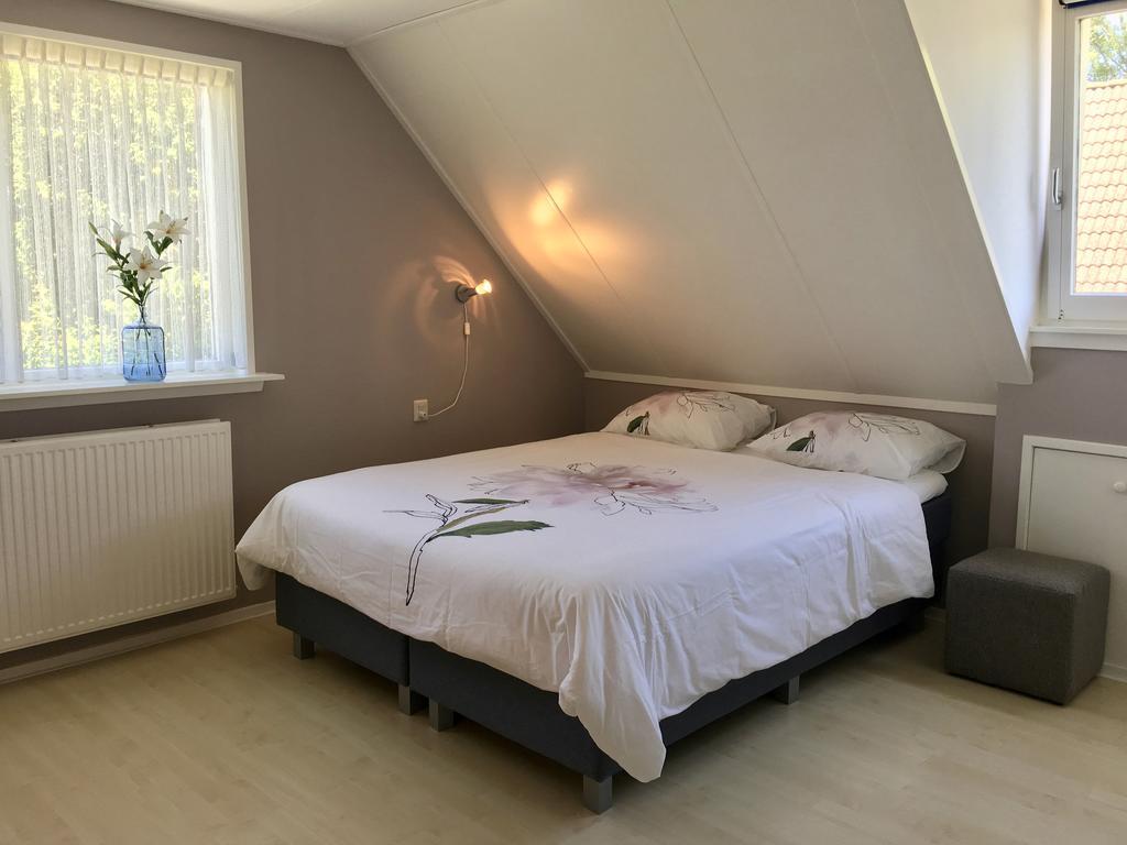 Bed And Breakfast De Lijster Zuid-Scharwoude Екстериор снимка